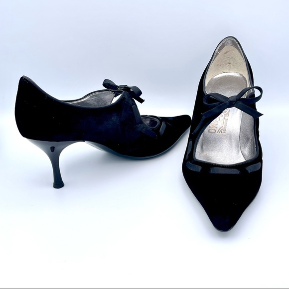 SALVATORE FERRAGAMO 🖤 Black Velvet Bardwill Bow Mary Jane Pumps | US 7 - Picture 4 of 15